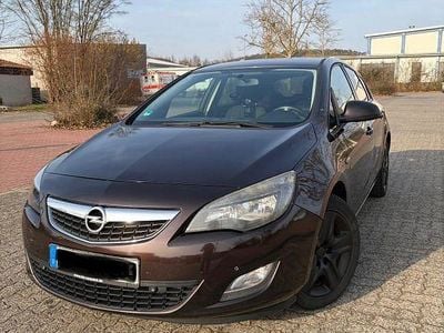 Gebraucht Opel Astra Sport 131 PS (96 kW) 2012 Braun Limousine