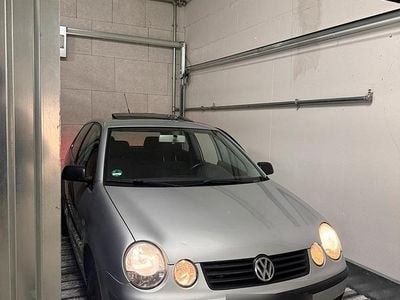 Gebraucht VW Polo 65 PS (47 kW) 2003 Silber Limousine