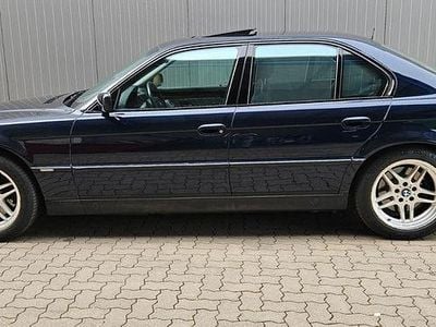 BMW 750