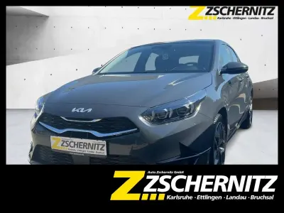 Gebraucht Kia Ceed Spirit 140 PS (102 kW) 2025 Grau Kleinwagen