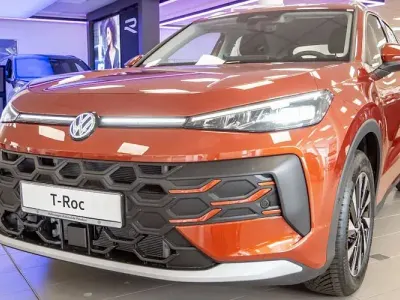 Nuova VW T-Roc Style 150 CV (110 kW) 2026 Rosso SUV