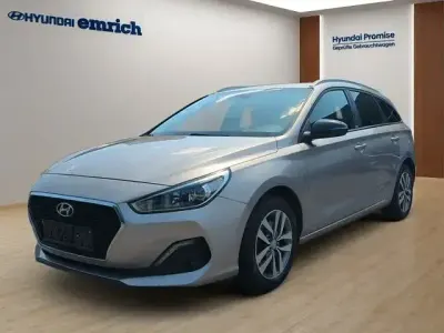 Gebraucht Hyundai i30 YES! 100 PS (73 kW) 2019 White sand Kombi