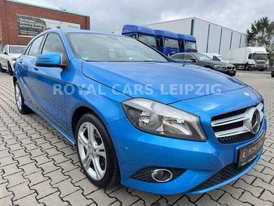 Gebraucht Mercedes A180 122 PS (89 kW) 2013 Blau Limousine