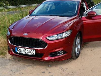 Usata Ford Mondeo Titanium 160 CV (117 kW) 2016 Rosso Berlina