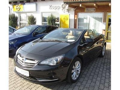 Gebraucht Opel Cascada Active 140 PS (102 kW) 2017 Onyxschwarzmetallic Cabrio