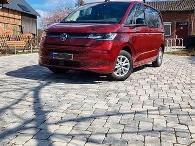 Usata VW T7 Life 150 CV (110 kW) 2024 Rosso Furgone