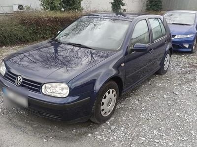 Blau Gebraucht 1999 VW Golf IV Kleinwagen | 1.400 € (Fairer Preis)
