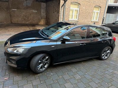 Second-hand Ford Focus ST-Line 125 CP (91 kW) 2019 Negru Berlinǎ