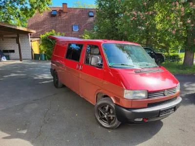 Gebraucht VW T4 102 PS (75 kW) 2000 Rot Van