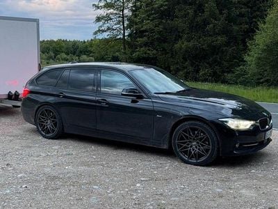 Gebraucht BMW 330 Sport Line 256 PS (188 kW) 2015 Schwarz Kombi