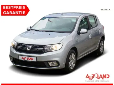 Używany Dacia Sandero Acces 73 KM (53 kW) 2020 Srebrny SUV