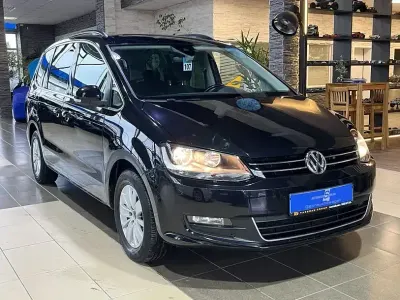 Gebraucht VW Sharan Comfortline 150 PS (110 kW) 2020 Schwarz Van / Kleinbus