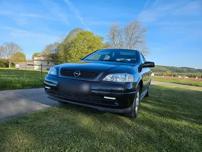 Gebraucht Opel Astra Edition 101 PS (74 kW) 1999 Schwarz Limousine