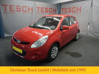 Gebraucht Hyundai i20 Classic 86 PS (63 kW) 2011 Rot Kleinwagen