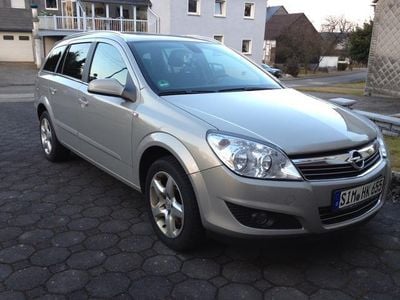 Gebraucht Opel Astra 101 PS (74 kW) 2007 Beige metallic Kombi