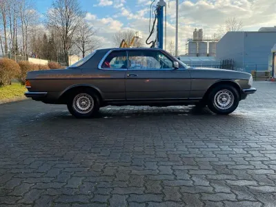 Gebraucht Mercedes 230 1983 Grau Coupé