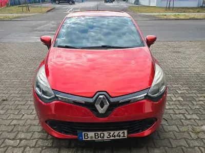 Gebraucht Renault Clio 73 PS (53 kW) 2016 Rot Limousine