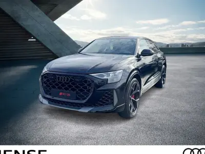 Ny Audi RS Q8 Performance 640 HK (470 kW) 2025 Sort SUV