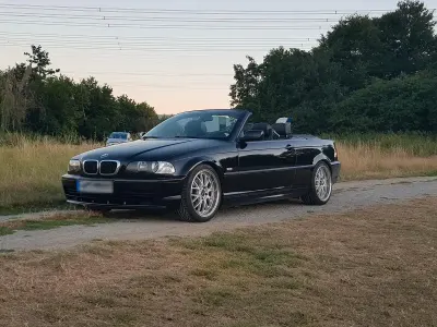 Gebraucht BMW 318 143 PS (105 kW) 2001 Schwarz Cabrio