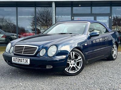 Usata Mercedes CLK320 218 CV (160 kW) 1999 Blu Cabrio