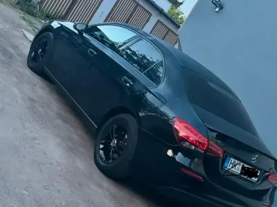 Gebraucht Mercedes A180 116 PS (85 kW) 2019 Schwarz Limousine