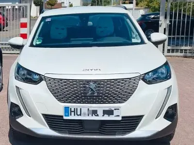 Gebraucht Peugeot e-2008
