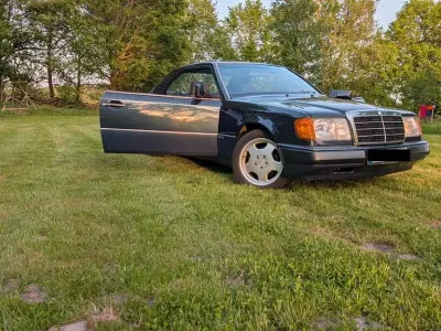 Używany Mercedes 230 Sportline 136 KM (100 kW) 1990 Niebieski Coupe
