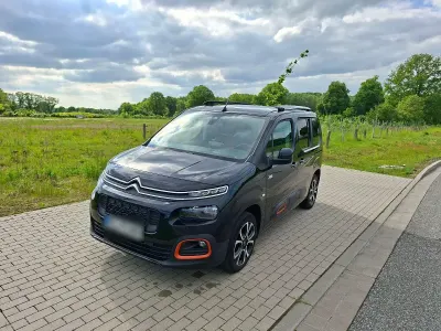 Gebraucht Citroën Berlingo XTR 131 PS (96 kW) 2020 Schwarz Van / Kleinbus