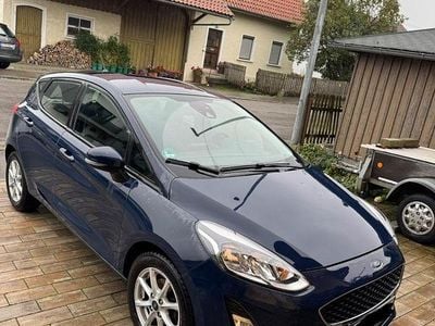 Second-hand Ford Fiesta Cool & Connect 101 CP (74 kW) 2018 Albastru Hatchback