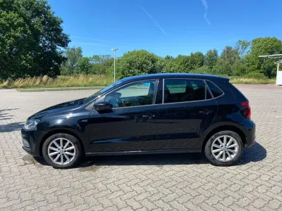 Gebraucht VW Polo 90 PS (66 kW) 2015 Schwarz Kleinwagen