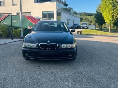 BMW 525