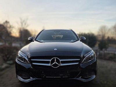 Gebraucht Mercedes C220 Avantgarde 170 PS (125 kW) 2016 Schwarz Kombi