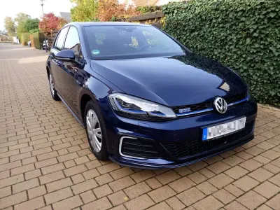 Gebraucht VW Golf VII GTE 204 PS (150 kW) 2018 Blau Limousine