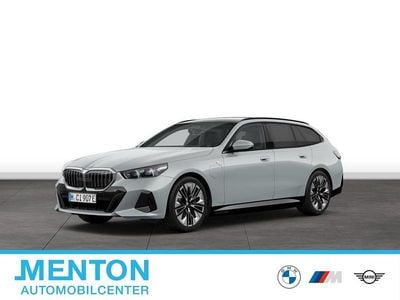 Gebraucht BMW 550e M Sport 489 PS (359 kW) 2025 Grau Kombi