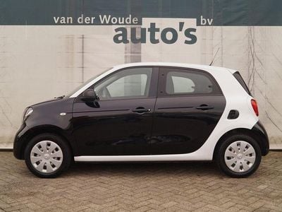 Gebraucht Smart ForFour Pure 71 PS (52 kW) 2016 Schwarz Kleinwagen
