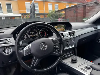 Gebraucht Mercedes E200 170 PS (125 kW) 2016 Schwarz Limousine