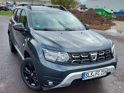 Grau Gebraucht 2022 Dacia Duster Journey SUV | 19.975 € (Fairer Preis)