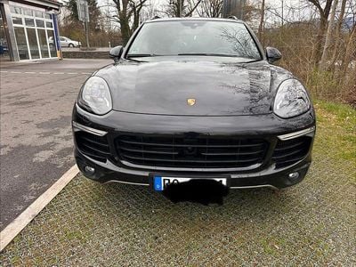 Second-hand Porsche Cayenne S Platinum Edition 385 CP (283 kW) 2017 Negru SUV