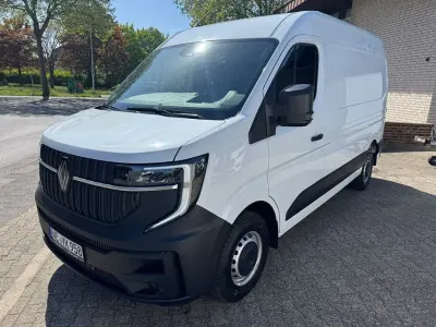Usata Renault Master 150 CV (110 kW) 2024 Bianco Monovolume