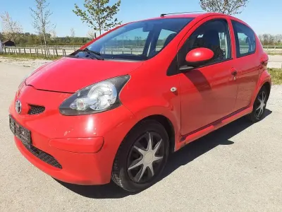 Brugt Toyota Aygo City 68 HK (50 kW) 2008 Rød Hatchback