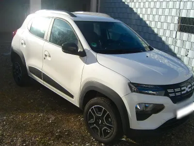 Gebraucht Dacia Spring Essentiel 32 kW (44 PS) 2022 Weiß Kleinwagen