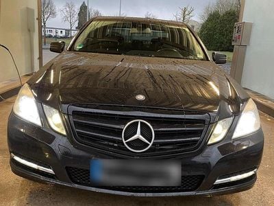 Gebraucht Mercedes E220 Elegance 170 PS (125 kW) 2010 Schwarz Limousine