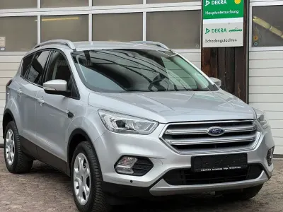 Używany Ford Kuga Cool & Connect 150 KM (110 kW) 2019 Srebrny SUV