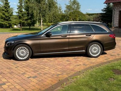 Gebraucht Mercedes C200 Exclusive 136 PS (100 kW) 2018 Braun Limousine