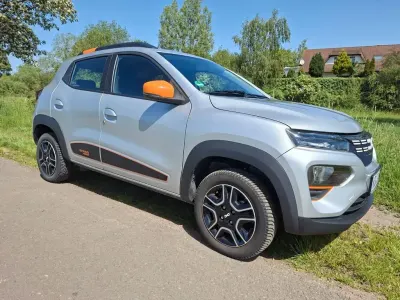 Gebraucht Dacia Spring Essentiel 33 kW (45 PS) 2023 Silber Kleinwagen