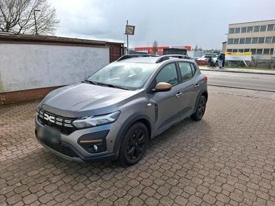Gebraucht Dacia Sandero Stepway 110 PS (80 kW) 2024 Grau Kleinwagen