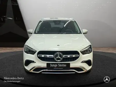 Gebraucht Mercedes GLA180 Progressive 136 PS (100 kW) 2025 Weiß SUV