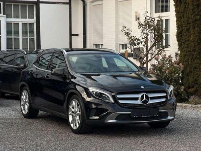 Usata Mercedes GLA200 156 CV (114 kW) 2015 Nero SUV