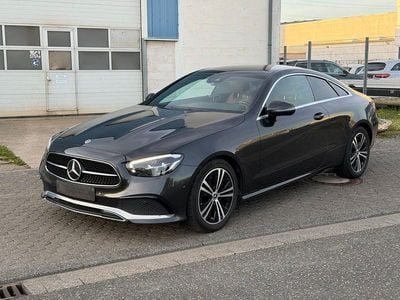 Gebraucht Mercedes E220 194 PS (142 kW) 2022 Grau Coupé