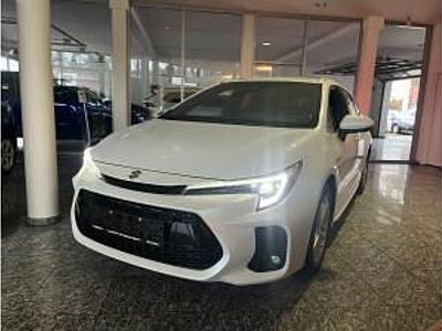 Neu Suzuki Swace Comfort+ 98 PS (72 kW) 2025 Schwarz (black mica metallic) Kombi